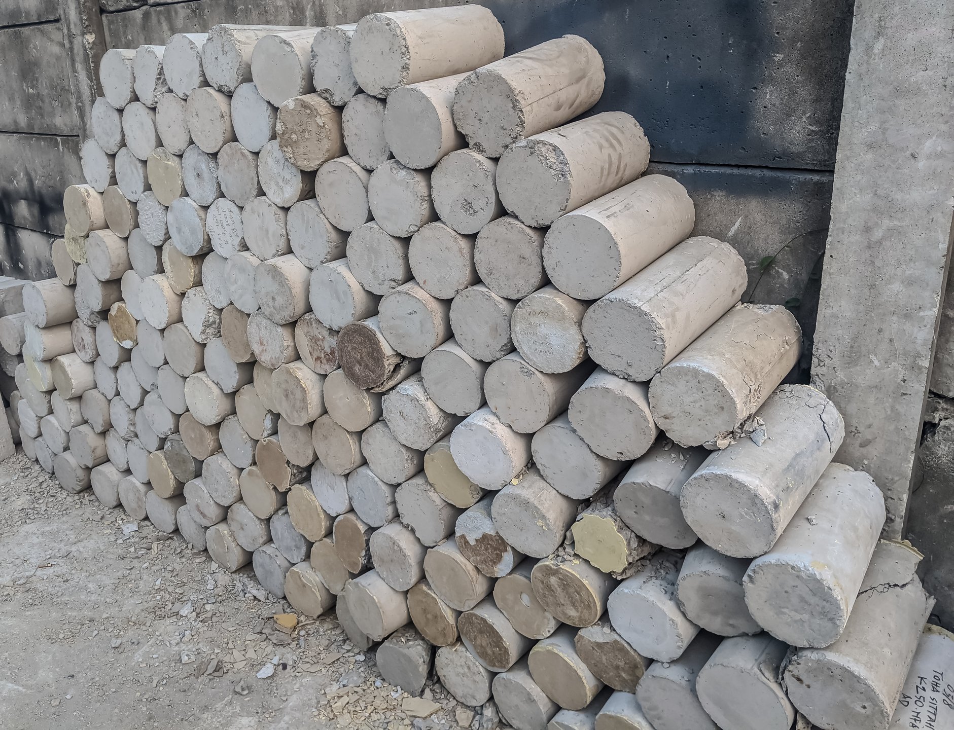 AdobeStock_1687040272